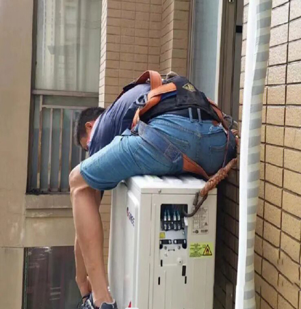 六枝特空调移机